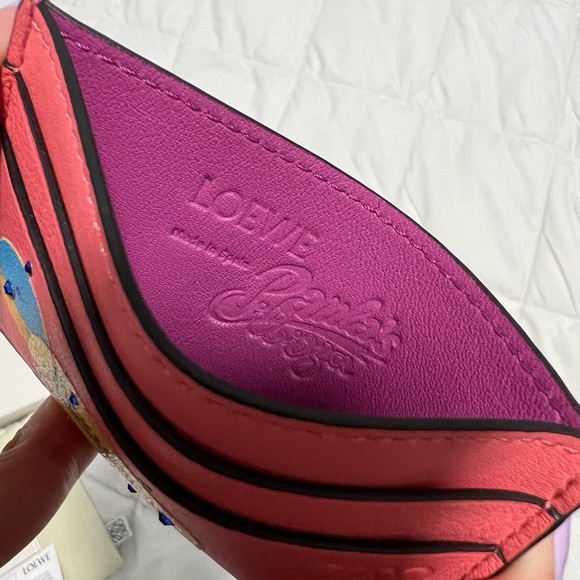 SOLD!! 👏 NWT 💯 Authentic Loewe Limited Edition Cardholder - Picture 4 of 4